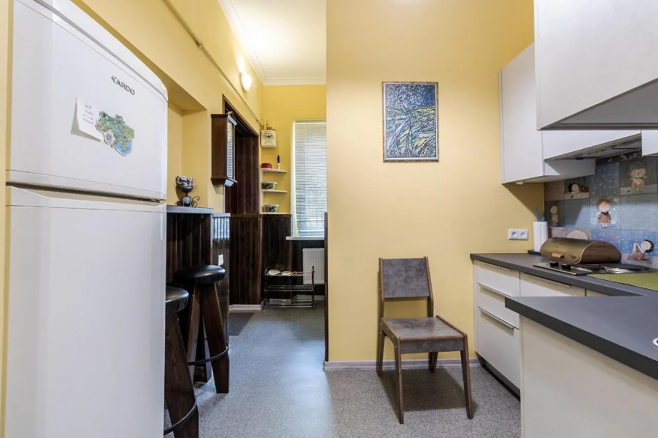 Modern Chaikovskogo Apartment Lviv